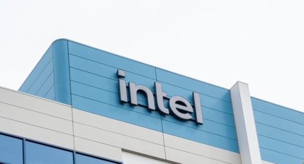 Акції Intel подорожчали на 8% після завершення основної сесії на Уолл-Стріт у понеділок, під час якої папери зросли майже на 6,5%.