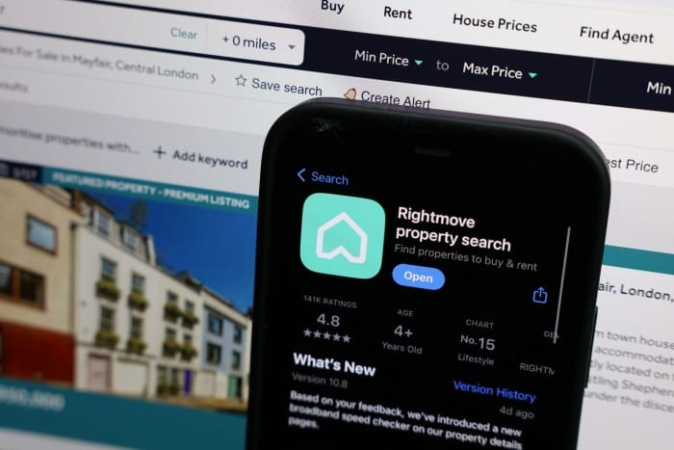 Фірма Rightmove повідомила, що збирається добре вивчити пропозицію, зроблену їй REA Group.