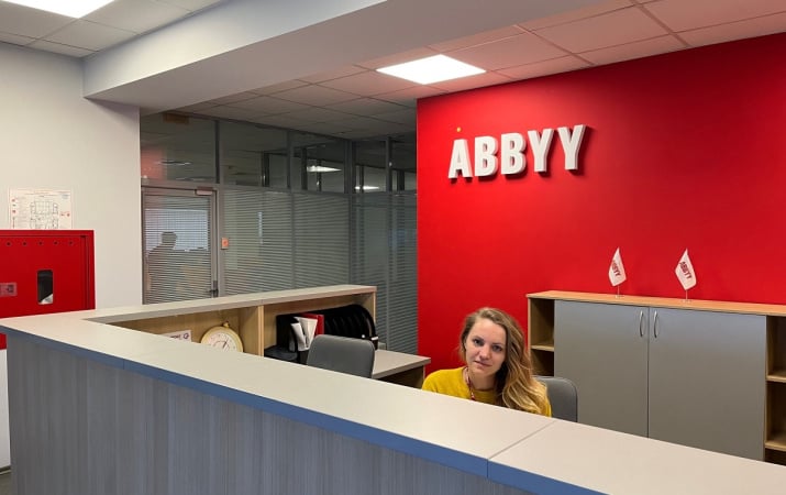 Американська IT-компанія ABBYY звільнила співробітників із громадянством рф зі своїх офісів у Сербії, Угорщині та на Кіпрі.