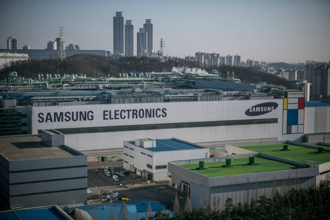 Южнокорейская компания Samsung Electronics принесла извинения инвесторам за неутешительные финансовые результаты третьего квартала 2024 года, которые не оправдали прогнозов.