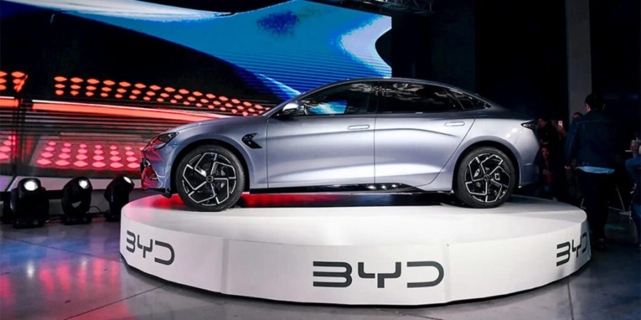 BYD Co., провідний китайський виробник автомобілів на нових джерелах енергії (NEV), наростив чистий прибуток і виторг у третьому кварталі до рекордних значень.