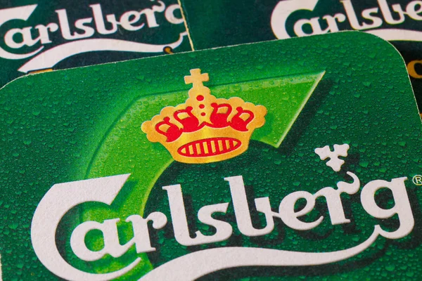 Датский пивоваренный холдинг Carlsberg Group объявил о продаже акций российской пивоваренной компании «Балтика» структуре, принадлежащей ее двум топ-менеджерам, говорится в пресс-релизе Carlsberg Group от 3 декабря, пишет Forbes.► Читайте «Минфин» в Instagram: главные новости об инвестициях и финансахЧто известноCarlsberg владела восемью пивоваренными заводами в россии и насчитывала около 8400 сотрудников, а в прошлом году компания списала стоимость «Балтики» в размере $1,41 млрд.