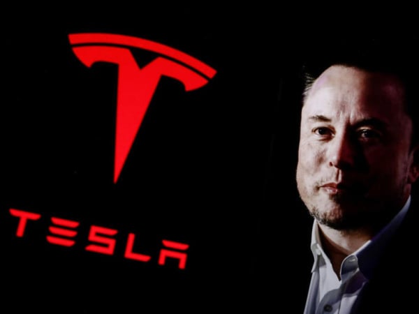 Акции Tesla достигли нового исторического максимума во вторник, подорожав в моменте на 5% до $483,99, пишет Business Insider.► Підписуйтесь на телеграм-канал «Мінфіну»: головні фінансові новиниРост бумаг продолжается с тех пор, как Дональд Трамп одержал победу на выборах.