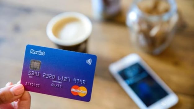 Revolut наразі не запустив офіційно послуги для клієнтів в Україні.