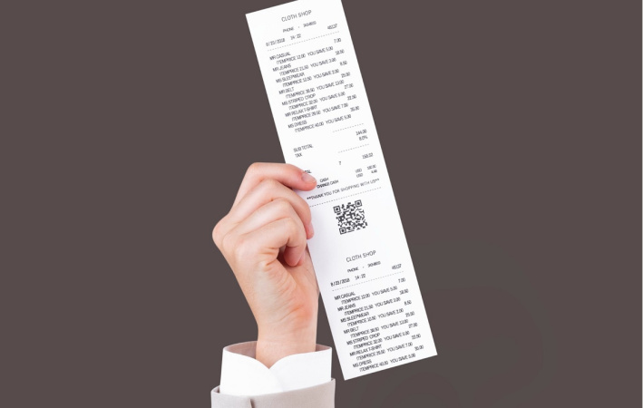 В фискальном кассовом чеке отражаются только те реквизиты, которые есть у плательщика при формировании конкретного чека.