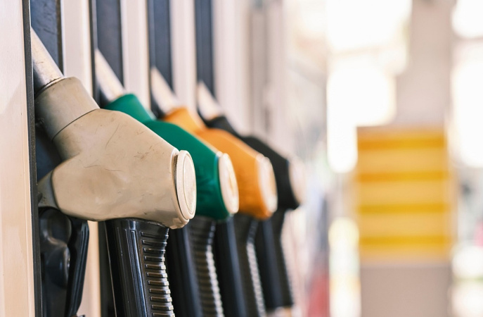 При сохранении текущего тренда падения цен на нефть, стоимость горючего в Украине может начать снижаться со следующей недели.