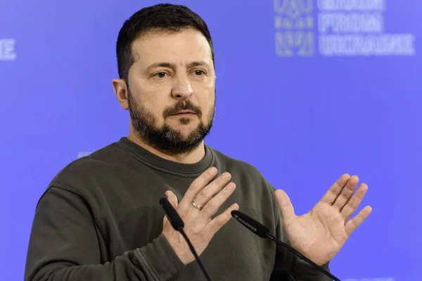 Україна готова купити в Америки засоби ППО та іншу зброю на 30, а той на 50 мільярдів доларів.