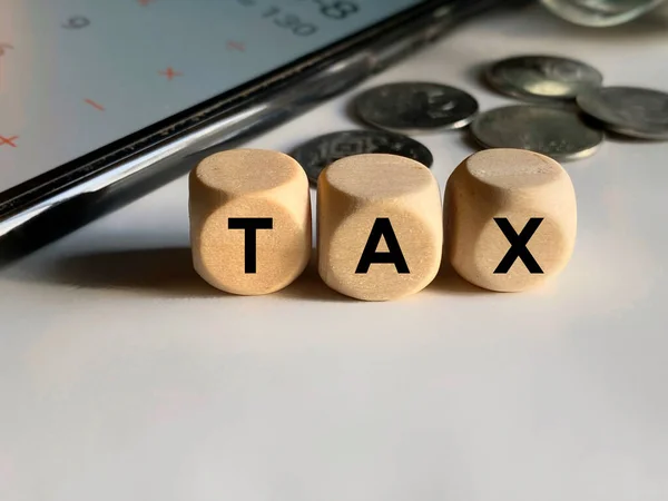 Предприятия торговли и перерабатывающей промышленности — лидеры по уплате налогов за первый квартал этого года.