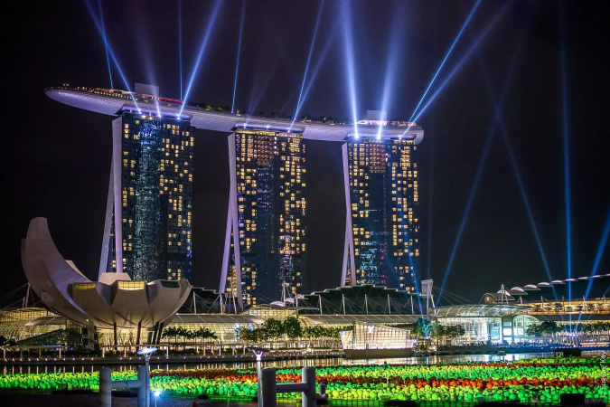 Заможні люди дедалі частіше зберігають золото за межами своїх країн — головно у Сінгапурі, який вважається безпечною юрисдикцією.
