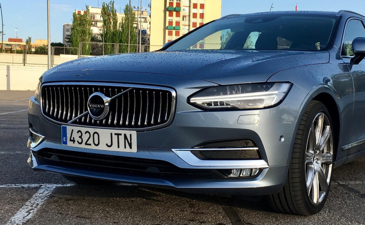 В мае 2025 года компания Volvo Cars, контрольный пакет акций которой принадлежит китайской Geely, продала 59822 автомобилей, что на 12% меньше, чем за аналогичный период прошлого года.