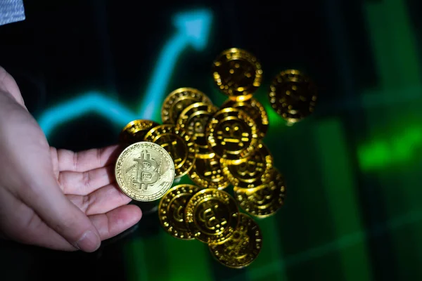 В ночь на 9 июня курс биткоина (BTC) пробовал подняться выше $106 тыс.