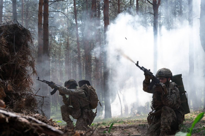 Минулої доби українські захисники ліквідували ще 970 окупантів.