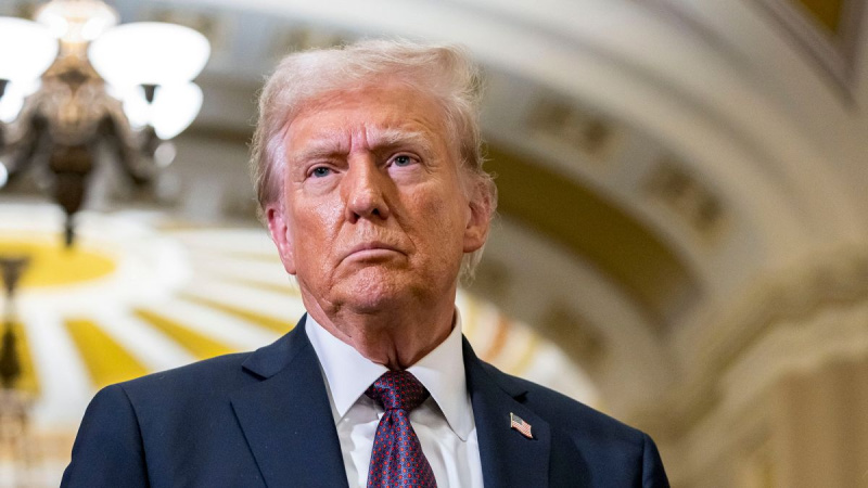 Президент США Дональд Трамп заявил, что его администрация в пятницу, 4 июля, начнет рассылать официальные письма торговым партнерам.