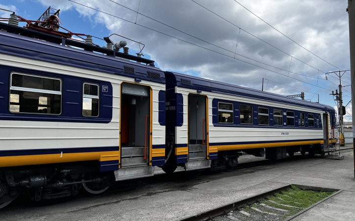 Державна компанія Укрзалізниця 9 та 15 липня здійснить купонні платежі за єврооблігаціями з погашенням у 2026 та 2028 роках відповідно.