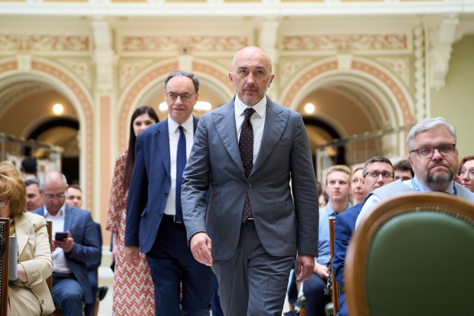 18-й санкционный пакет ЕС — это не только полный запрет транзакций с 22 банками россии, но и новые ограничения, чтобы не допустить обход санкций, удар по развитию ИТ-инфраструктур финсектора и инвестиционным возможностям россии.