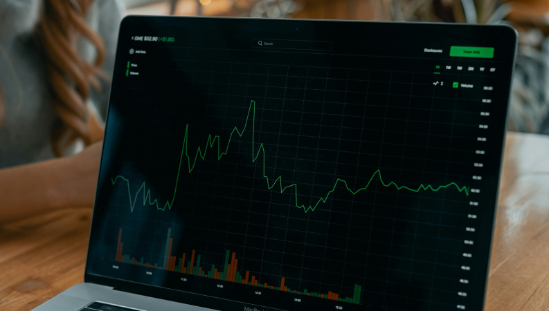 Ще кілька років тому криптовалюта та фондовий ринок здавалися двома різними світами.