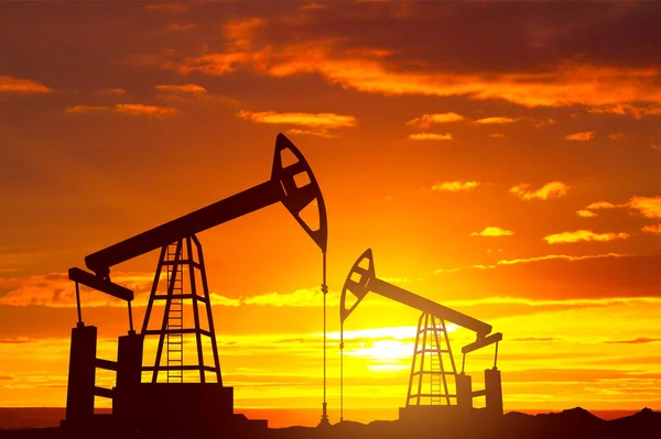 Центральный банк россии снизил цену на нефть для налогообложения на 2025−2026 годы до $55 за баррель из $60 в предварительном, апрельском прогнозе.