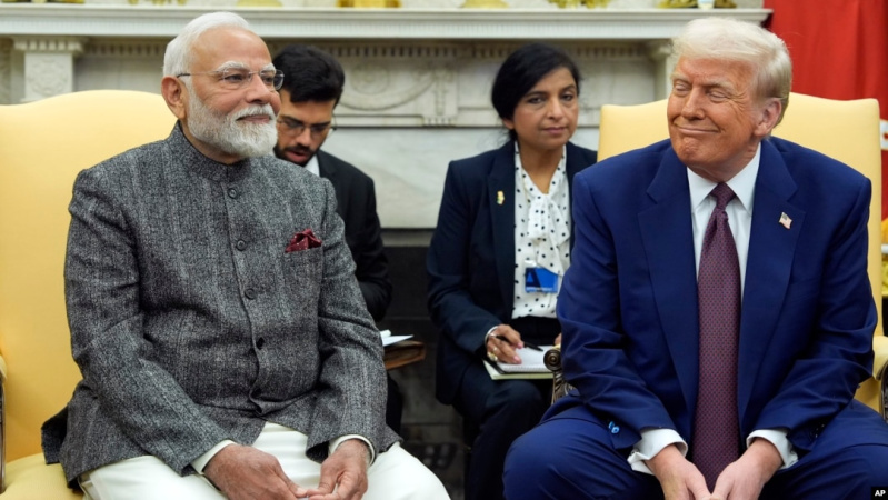 Отношения между США и Индией резко ухудшились после того, как президент Дональд Трамп ввел 25%-ную пошлину на индийские товары и пригрозил дополнительными санкциями за закупку российской нефти.