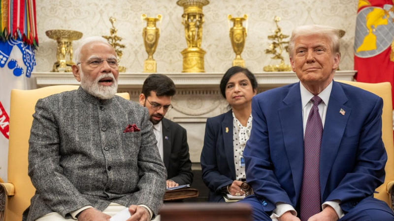 Президент США Дональд Трамп ввел дополнительную 25%-ную пошлину на индийские товары из-за того, что страна продолжает закупать российские энергоносители.