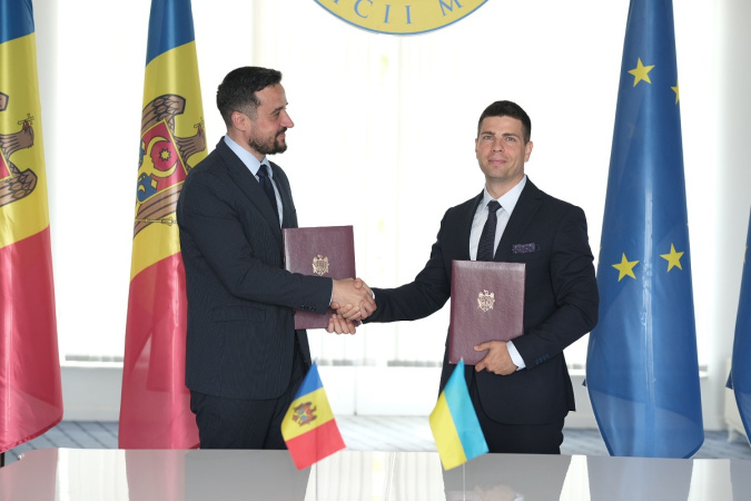 Україна та Молдова продовжили дію угоди про лібералізацію вантажних перевезень між країнами до кінця 2027 року.