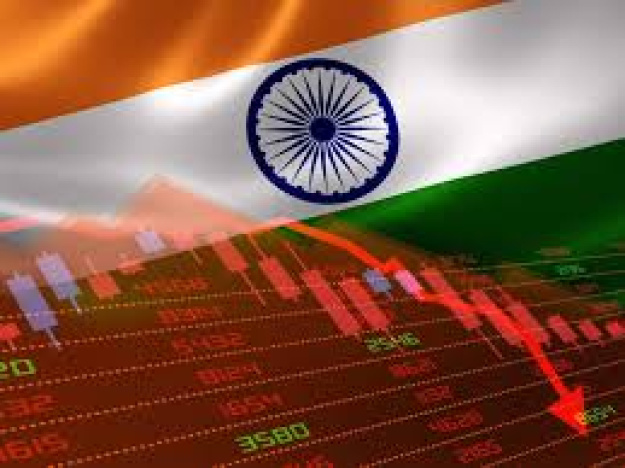 Индия за три месяца превратилась из самого привлекательного азиатского фондового рынка в наименее предпочтительный для управляющих активами на фоне эскалации тарифной войны президента США Дональда Трампа.