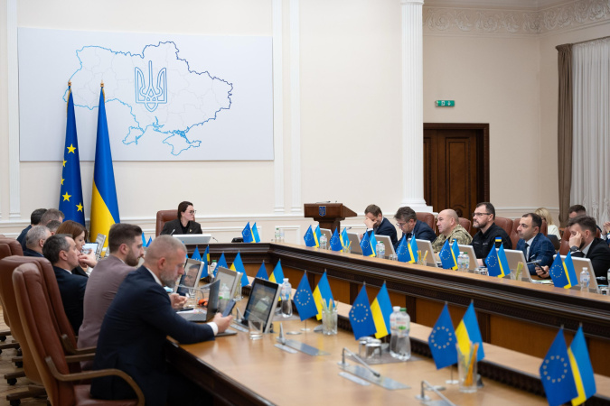 Кабінет Міністрів у вівторок, 26 серпня, оновив правила виїзду за кордон для чоловіків у віці від 18 до 22 років.