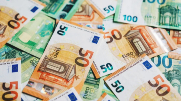 НБУ встановив курси гривні до іноземних валют на вівторок 2 вересня.