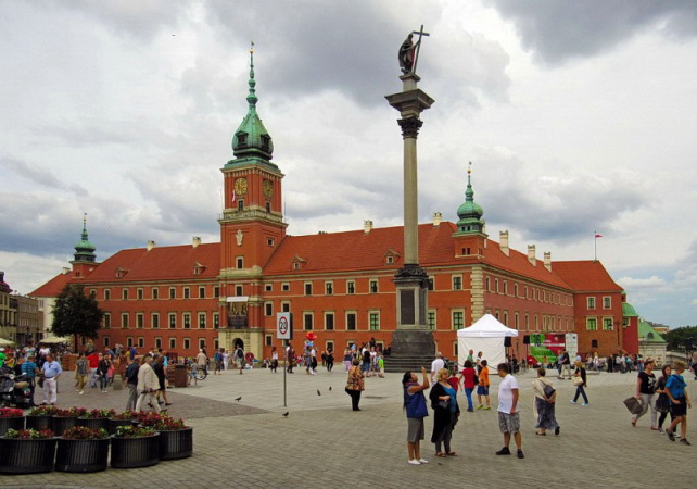 Відтепер соціальна підтримка «800+» для іноземців безпосередньо пов'язана з трудовою зайнятістю та навчанням дітей у польських школах.