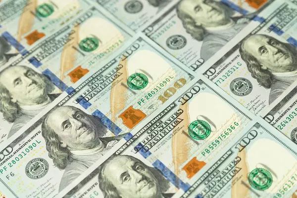 В проекте государственного бюджета на 2026 год правительство закладывает расчетный среднегодовой курс гривны по отношению к доллару на уровне 45,6 грн/$.