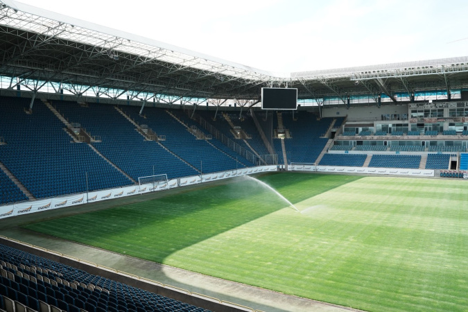 Приватбанк выставит на продажу один из крупнейших спортивных объектов города — стадион «Днепр-Арена» и футбольную тренировочную базу в Днепре на Prozorro.