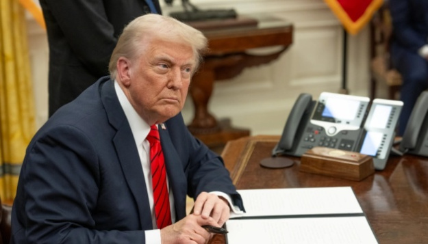 Президент США Дональд Трамп отложил потенциальный запрет платформы TikTok до 16 декабря, следует из указа, опубликованного на сайте Белого дома во вторник, 16 сентября.