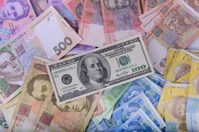 Нацбанк определил новые курсы валют на вторник, 23 сентября.