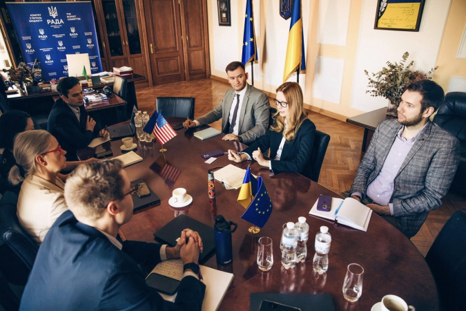 Голова бюджетного комітету Верховної Ради Роксолана Підласа спростувала інформацію про додаткову потребу України у зовнішньому фінансуванні на 2025 рік, пояснивши, що поточні потреби вже покриті.