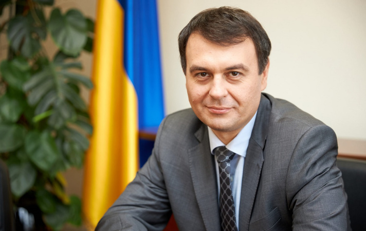 Украина может экономить минимум 15 млрд грн в год, отказываясь от «необязательных» и неэффективных бюджетных программ.