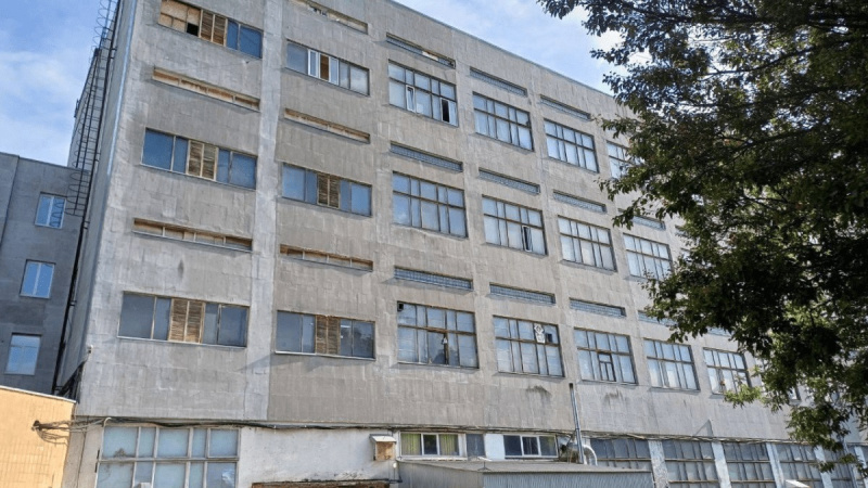 Фонд державного майна України продав державний пакет акцій (73,27%) заводу «Квант» у Києві.