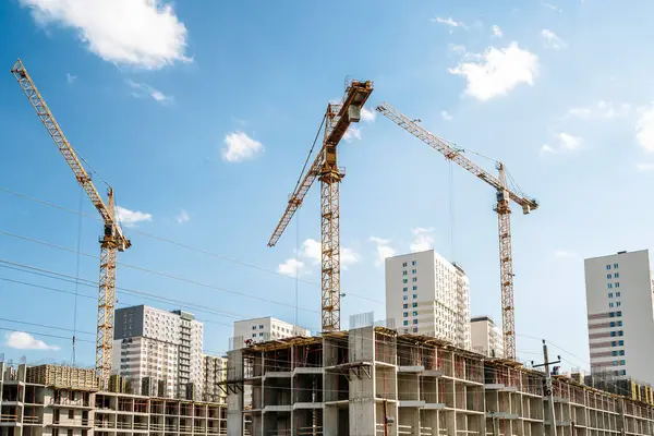 Объем выполненных строительных работ в Украине в январе-июле 2025 года увеличился на 16,1% по сравнению с аналогичным периодом 2024 года — до 117,7 млрд грн.