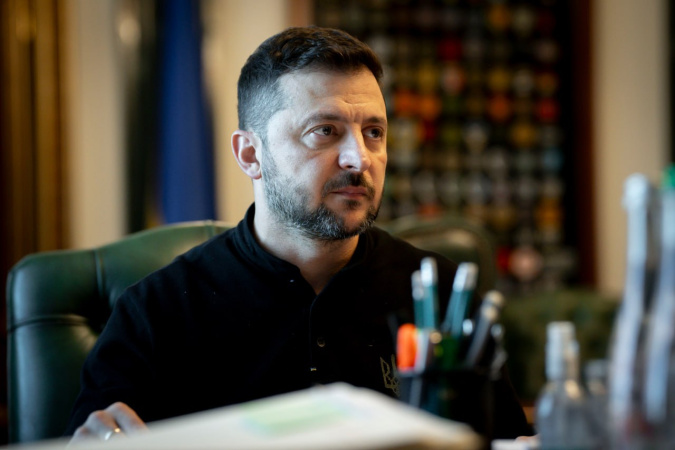 Оккупированная российскими войсками Запорожская атомная электростанция (ЗАЭС) седьмой день без внешнего питания, и это критическая ситуация, заявил во вторник, 30 августа, президент Украины Владимир Зеленский.► Подписывайтесь на телеграм-канал «Минфина»: главные финансовые новостиЧто происходит на ЗАЭС«Ситуация критическая.