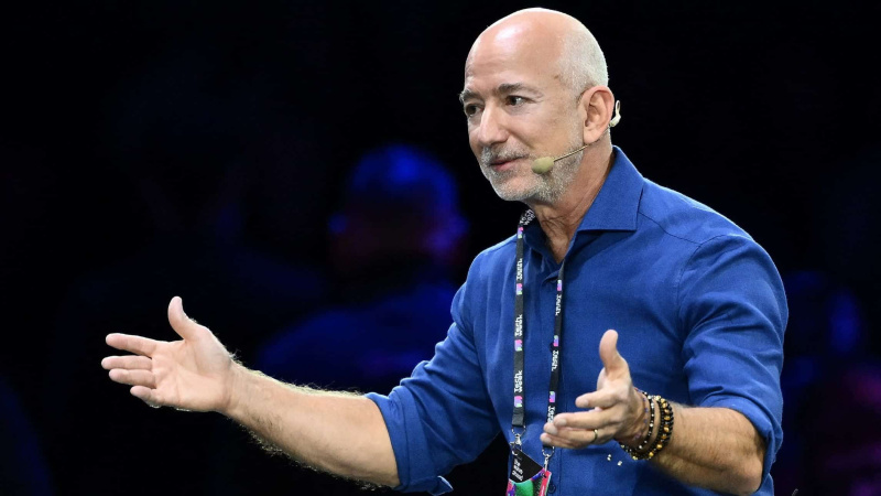 Засновник та голова ради директорів Amazon Джефф Безос заявив, що нинішній бум інвестицій у штучний інтелект нагадує «промислову бульбашку».