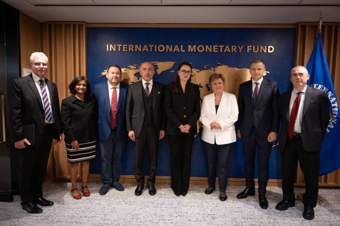 Прем'єр-міністр Юлія Свириденко обговорила з директоркою-розпорядницею Міжнародного валютного фонду Крісталіною Георгієвою продовження співпраці та нову програму МВФ для України на 2026−2029 роки.