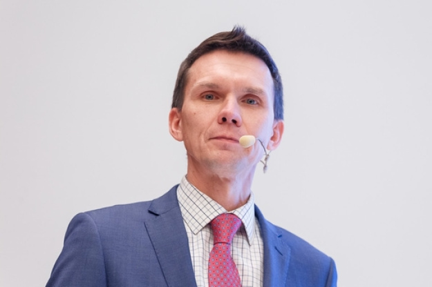 Запуск «єГривні» потребує значних грошових вкладень, які з етичних міркувань сумнівні під час війни, тому розробка «єГривні» триває, але є сумніви щодо її впровадження у 2027 році.