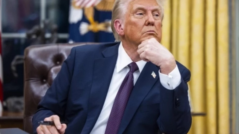 Президент США Дональд Трамп заявил, что планирует встретиться с президентом России Владимиром Путиным в ближайшие две недели, сообщает Clash Report.16 октября Дональд Трамп провел телефонный разговор с Владимиром Путиным.