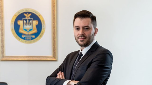 Национальная комиссия по ценным бумагам и фондовому рынку (НКЦБФР) активно обсуждает с Кабинетом министров и Министерством экономики идею проведения первичных публичных размещений акций (IPO) государственных компаний.