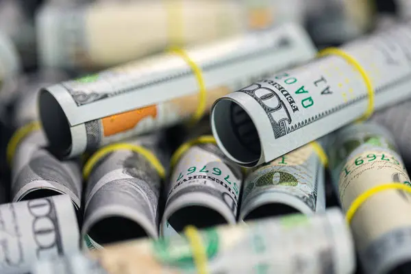 За тиждень з 20 по 24 жовтня Національний банк України продав на міжбанку $641,65 млн, при цьому купив $500 тис.