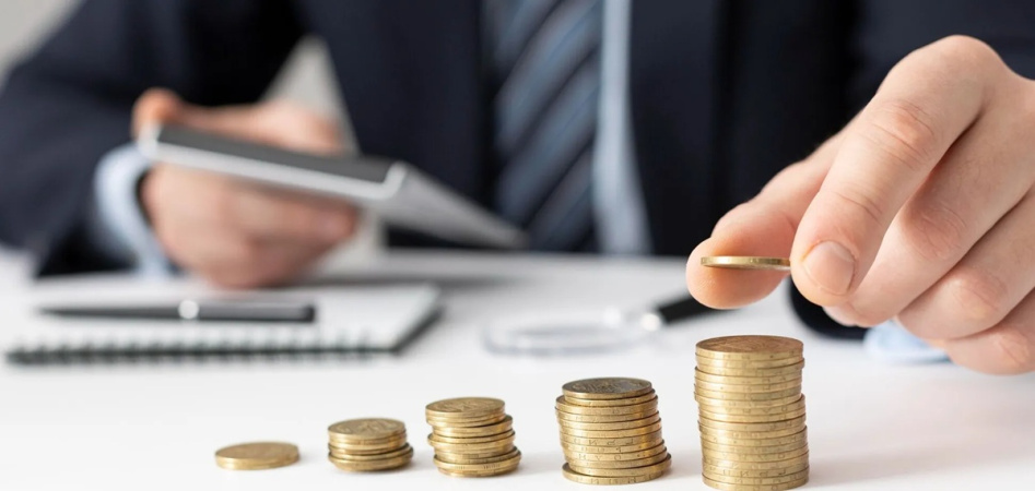 Депозитний оглядКаталог «Минфина» — лучший способ подобрать оптимальный депозит и получить БОНУС к ставке! 19										Банк			12 месяцев			9 месяцев			6 месяцев			3 месяца			Бессрочный							Ставка			а			Ставка			а			Ставка			а			Ставка			а			Ставка			а							Асвио банк			16,90%			-			16,85%			-			16,80%			-			16,75%			-			-			-							Украинский капитал*			16,50%			-			14,75%			-			16,25%			-			13,50%			-			3,00%			-							Бизбанк			16,45%			-			-			-			16,35%			-			16,00%			-			5,00%			-							Кристалбанк*			16,40%			-			15,65%			-			16,90%			-			17,00%			-			6,00%			-							Агропросперис			16,25%			-			16,00%			-			15,75%			-			15,50%			-			-			-										Международный Инвестиционный Банк						16,25%			0,05%			16,25%			0,05%			15,35%			-			14,75%			-			0,25%			-							Юнекс банк			16,25%			-			15,25%			-			15,25%			-			17,00%			-			-			-							Кредитвест Банк			16,25%			-			16,5%			-			17,00%			-			16,75%			-			-			-							Альтбанк			16,00%			-			16,50%			-			17,00%			-			-			-			5,00%			-							Полтава-Банк 			16,00%			-			14,50%			-			15,50%			0,50%			-			-			0,01%			-							Поликомбанк			15,35%			-			15,05%			-			14,75%			-			7,15%			-			-			-							Мотор-Банк 			12,50%			-			12,50%			-			12,00%			-			11,50%			-			-			-							Грант			12,00%			-			10,00%			-			9,00%			-			-			-			-			-							Пиреус			12,00%			-			-			-			14,00%			-			15,00%			-			3,00%			-							РВС Банк 			10,00%			3,00%			-			-			7,00%			5,00%			6,00%			6,00%			2,00%			3,00%							Клиринговый Дом			-			-			13,50%			-			15,30%			-			16,00%			-			-			-							Индустриалбанк			-			-			12,75%			-			12,50%			-			9,35%			-			-			-			Программа БОНУС к депозитамОформите вклад через «Минфин» в одном из этих банков:Глобус, Кредитвест Банк.