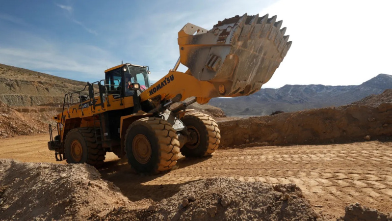 Появление критически важных минералов в качестве новой арены геополитической конкуренции совпало с головокружительным ралли акций американских компаний, занимающихся добычей редкоземельных металлов, сообщает CNBC.► Читайте страницу «Минфина» в фейсбуке: главные финансовые новостиВзлет акцийНесмотря на замедление роста в последние недели, акции Critical Metals выросли на 241% за последние три месяца, в то время как акции NioCorp Developments, Energy Fuels и Idaho Strategic Resources за тот же период значительно превысили 100%.