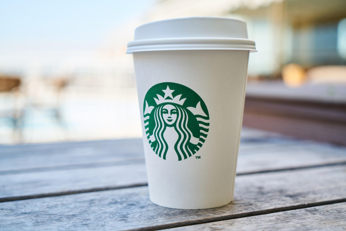 Starbucks объявила о создании совместного предприятия с китайской инвестиционной фирмой Boyu Capital для управления своими магазинами в Китае.