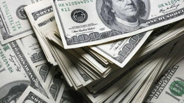 Несмотря на общий рост интереса населения к государственным облигациям в 2025 году, в октябре спрос инвесторов резко сместился в сторону валютных инструментов.