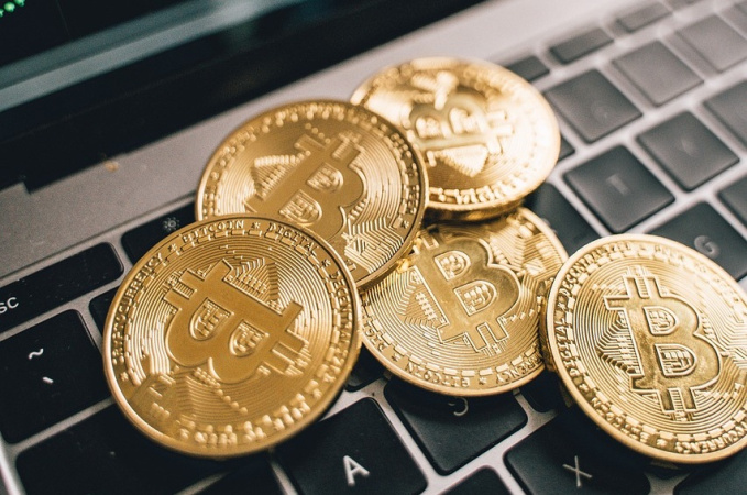 Ликвидации на крипторынке превысили $1,1 млрд, эксперт призвал не паниковать: что нового