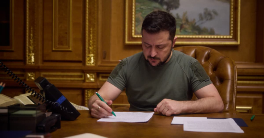 Президент Украины подписал закон, который увеличивает размер государственной помощи при рождении ребенка до 50 тысяч гривен и вводит новые виды поддержки для семей.