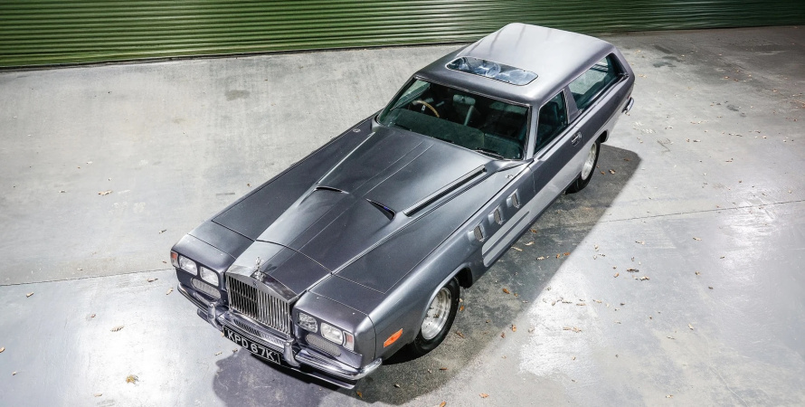 В Великобритании выставили на аукцион невероятный автомобиль The Beast 1972 года.